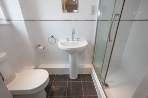 Ensuite- click for photo gallery